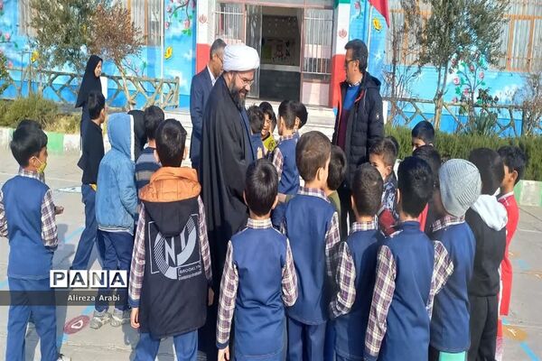 بازدید نماینده مجلس شورای اسلامی شهر ترشیز از مدارس کاشمر