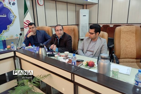 نشست خبری مدیر آموزش و پرورش شهرستان شهریار با اصحاب رسانه