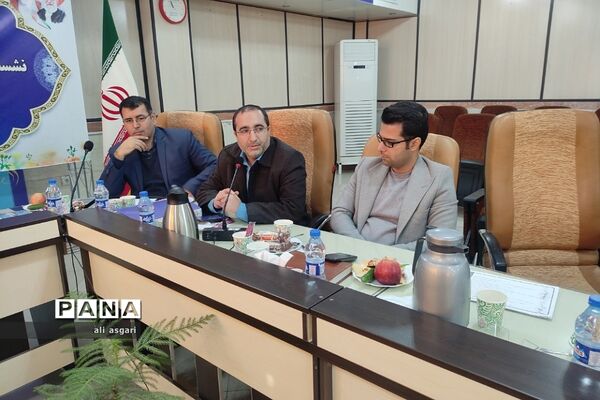 نشست خبری مدیر آموزش و پرورش شهرستان شهریار با اصحاب رسانه
