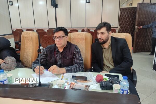 نشست خبری مدیر آموزش و پرورش شهرستان شهریار با اصحاب رسانه