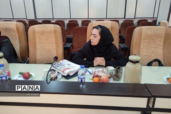 نشست خبری مدیر آموزش و پرورش شهرستان شهریار با اصحاب رسانه
