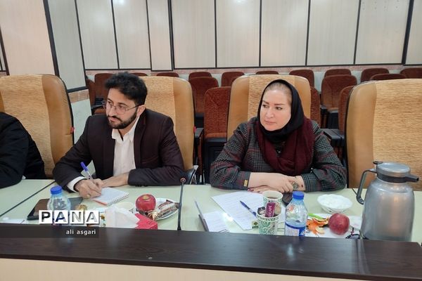 نشست خبری مدیر آموزش و پرورش شهرستان شهریار با اصحاب رسانه