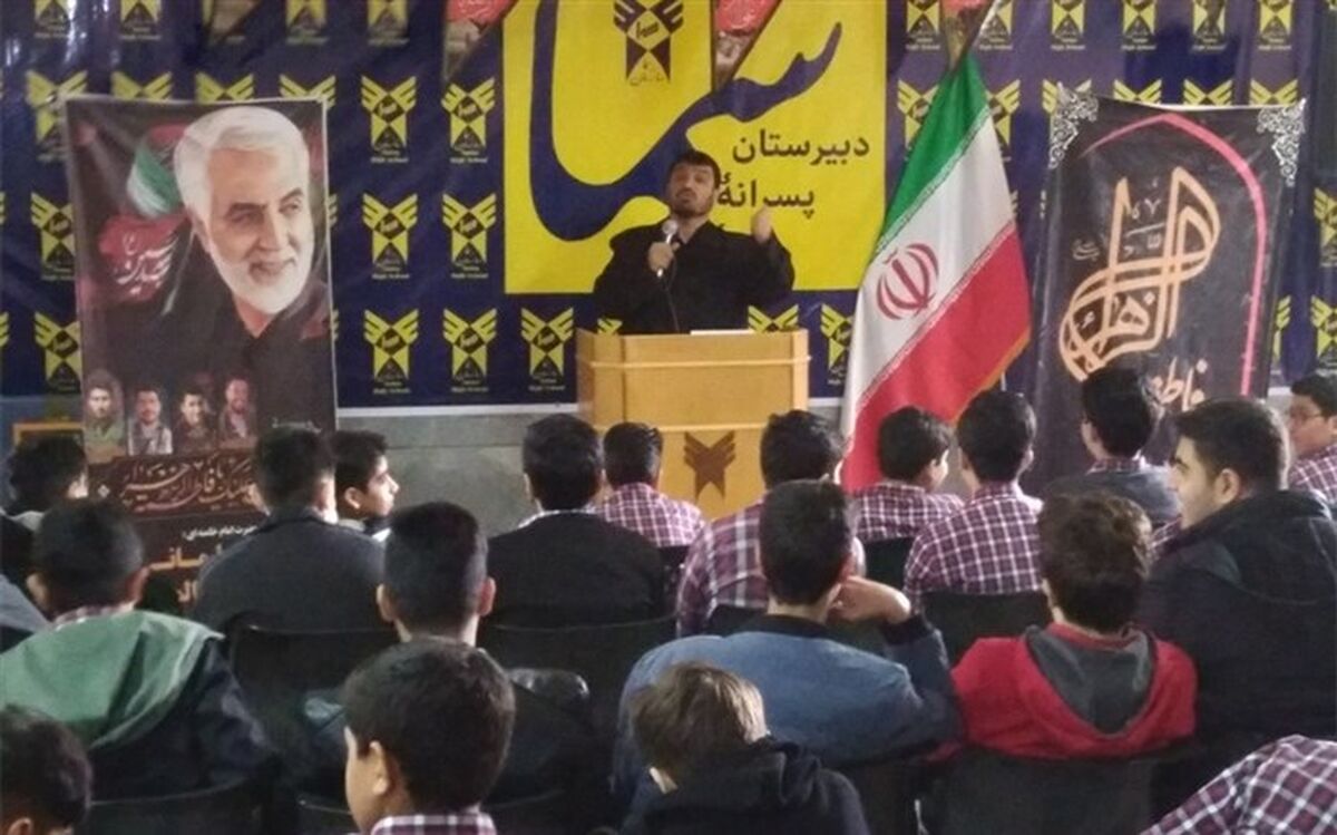 دانش‌آموزان از زندگی و شهادت شهید سلیمانی درس بگیرند