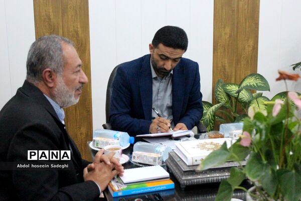 جلسه مدیران مدارس رویش انقلاب بوشهر