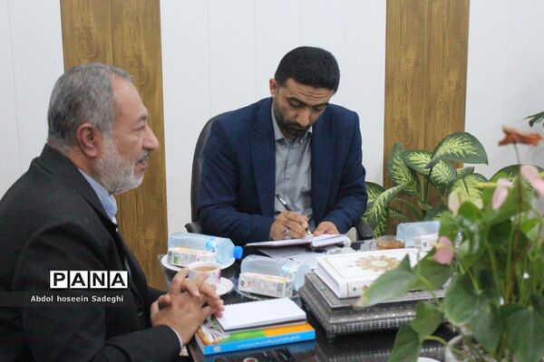 جلسه مدیران مدارس رویش انقلاب بوشهر