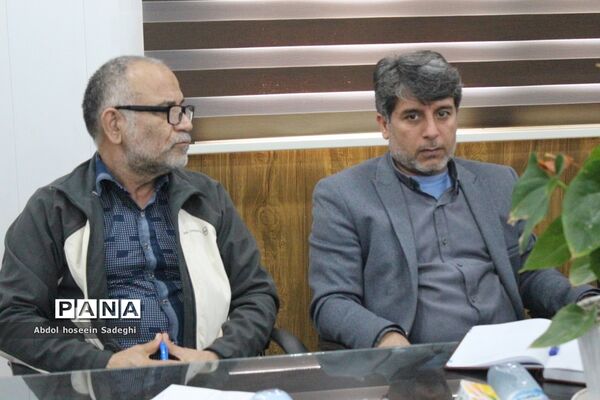 جلسه مدیران مدارس رویش انقلاب بوشهر