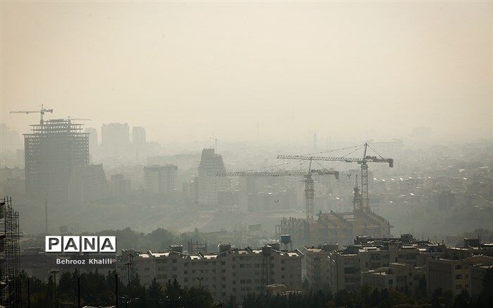 انباشت آلاینده‌ها و کاهش شعاع دید در تهران به ۲۰۰۰ متر