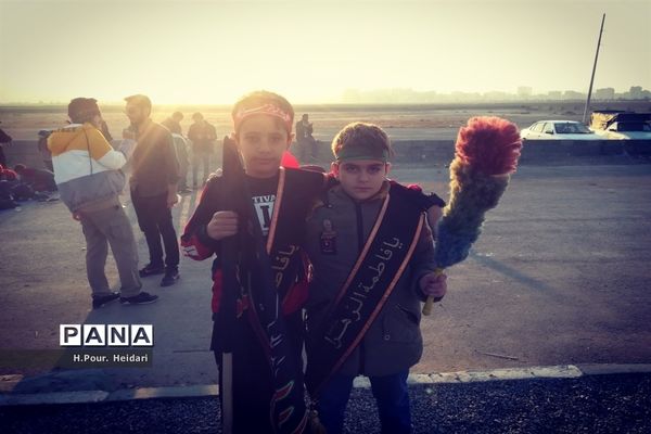 پیاده‌روی مردم قم در سالروز شهادت سردار سلیمانی