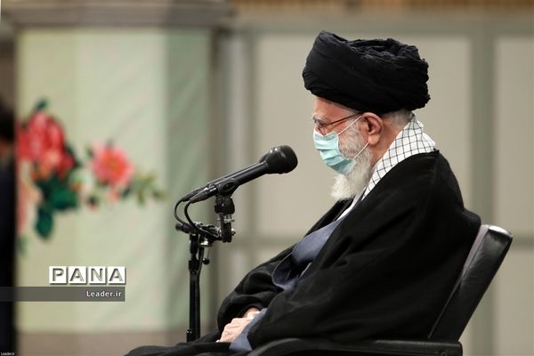 دیدار جمعی از بانوان فرهیخته کشور با رهبر انقلاب اسلامی