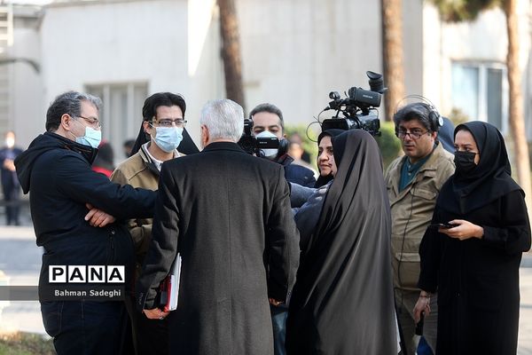 حاشیه جلسه هیات دولت -۱۴  دی