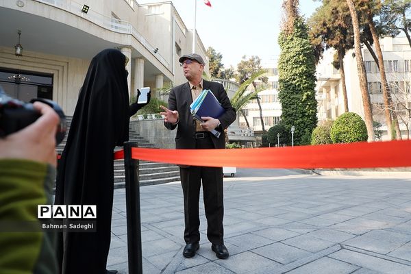 حاشیه جلسه هیات دولت -۱۴  دی