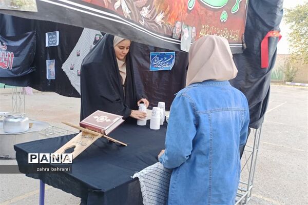 بزرگداشت سالروز شهادت سپهبد شهید حاج‌قاسم‌سلیمانی در دبیرستان داربر جهرمی ناحیه۳ شیراز