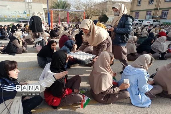 بزرگداشت سالروز شهادت سپهبد شهید حاج‌قاسم‌سلیمانی در دبیرستان داربر جهرمی ناحیه۳ شیراز