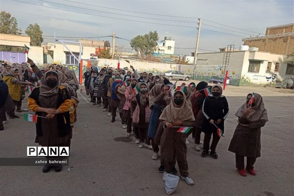 بزرگداشت سالروز شهادت سپهبد شهید حاج‌قاسم‌سلیمانی در دبیرستان داربر جهرمی ناحیه۳ شیراز