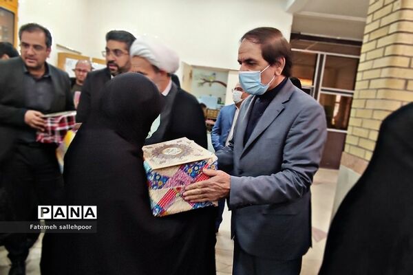 تکریم از مادران و همسران شهید در شهرستان قرچک