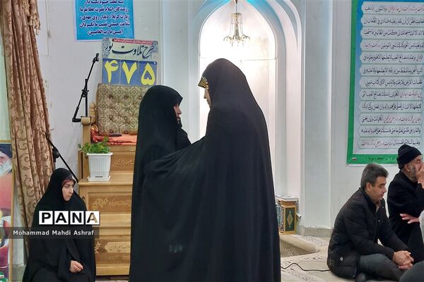 تکریم از مادران و همسران شهدای شهر بافران