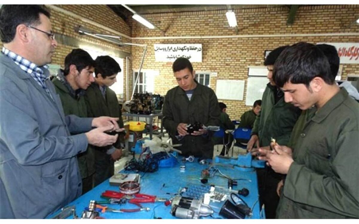 ۸۷ هزار و ۸۵۷ نفر در مراکز جوار و بین کارگاهی فنی و حرفه‌ای آموزش دیدند