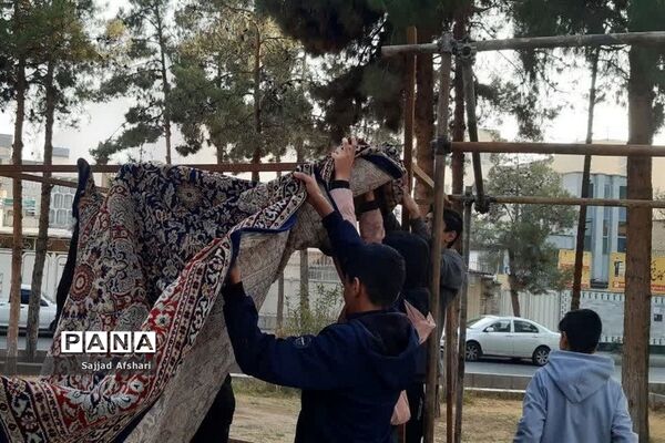 برپایی ایستگاه صلواتی توسط سازمان دانش‌آموزی استان سمنان‌