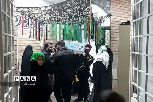 وداع خاطره‌انگیزدانش‌آموزان شهریار با شهدای گمنام