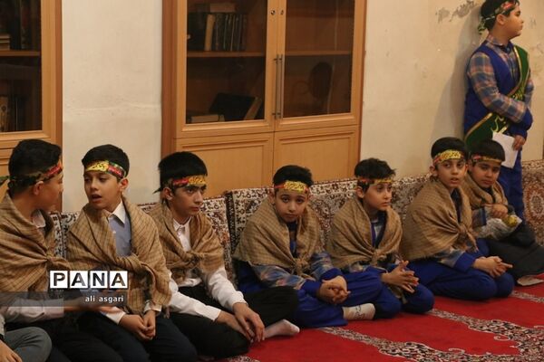 وداع خاطره‌انگیزدانش‌آموزان شهریار با شهدای گمنام