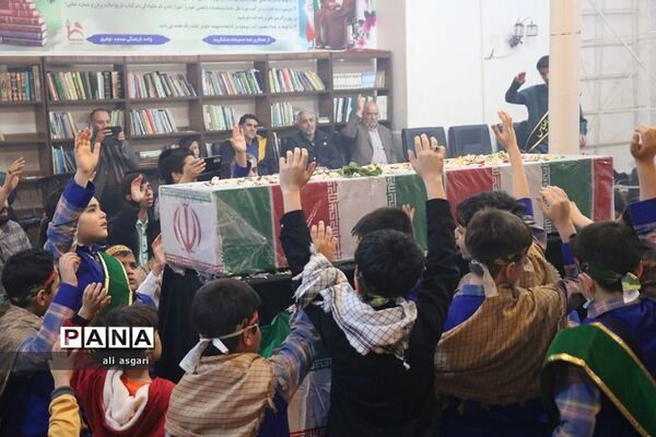 وداع خاطره‌انگیزدانش‌آموزان شهریار با شهدای گمنام