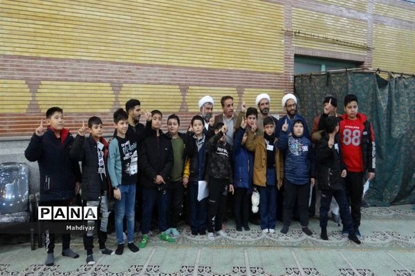 دیدار دانش‌‌آموزان روستای طغان با امام جمعه بخش جوادآباد