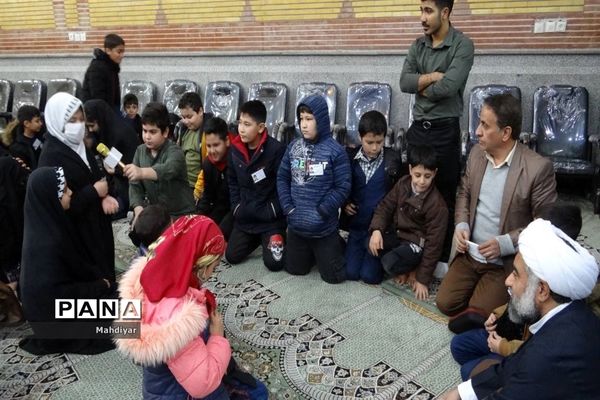 دیدار دانش‌‌آموزان روستای طغان با امام جمعه بخش جوادآباد