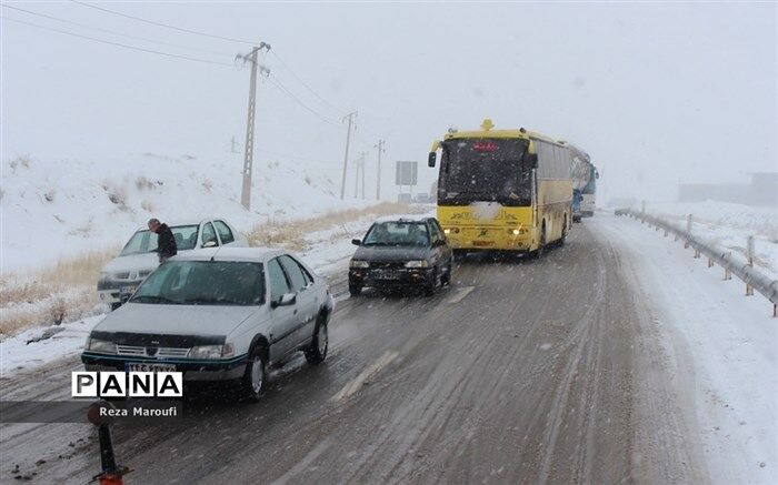 تردد در محورهای کوهستانی بدون زنجیر چرخ ممنوع است