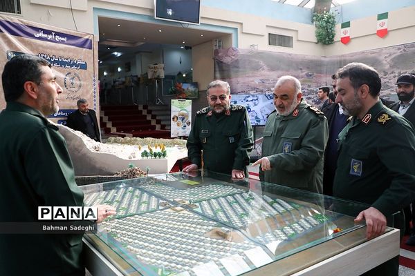 افتتاحیه ۳۰۵۰ طرح محرومیت زدایی مردم‌ پایه بسیج