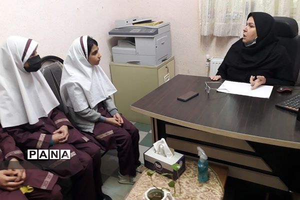 برگزاری جلسات اعضای شورای دانش‌آموزی در مدارس رودهن