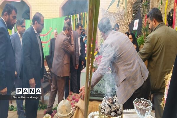 مراسم استقبال و وداع از پیکر مطهر شهید گمنام در دبیرستان شاهد ثارالله  برازجان