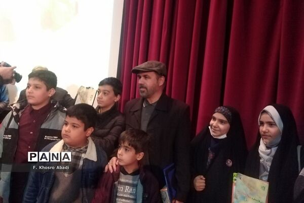 برپایی نشست معرفی کتاب «حاج قاسم و پرواز نقاشی‌ها» در قم
