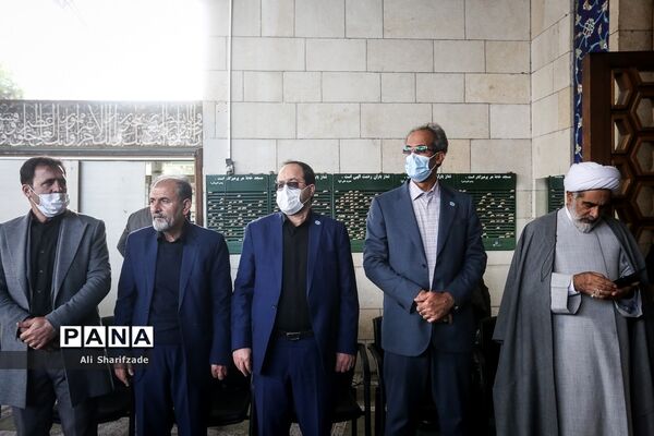 مراسم ختم پدر رئیس دانشگاه تهران