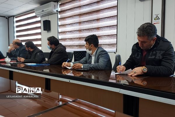 جلسه شورای آموزش و پرورش فشافویه