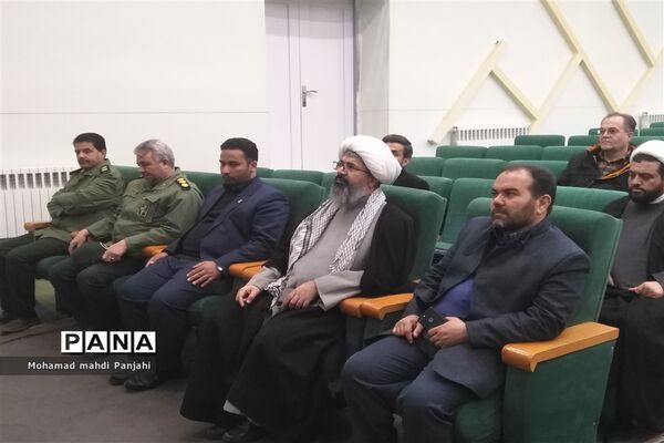 نمایشگاه «جان فدا» در کانون لقمان کاشمر