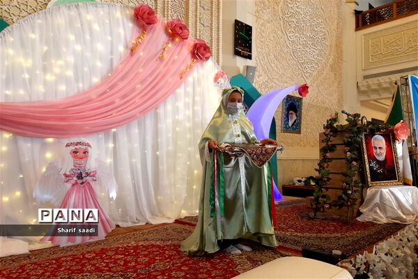 جشن عبادت یک هزارو 100 نفر از دختران درحرم مطهرشاهچراغ (ع)