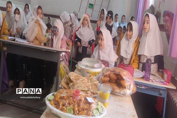 جشنواره غذا، دبستان دخترانه منطقه کهریزک