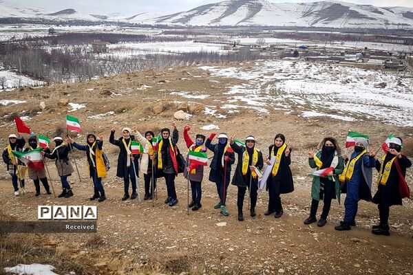 کوهپیمایی دانش‌آموزان دختر سازمان دانش‌آموزی آذربایجان غربی