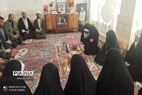 جشن تولد شهید شاخص دبیرستان شهید هیاتیان نایین