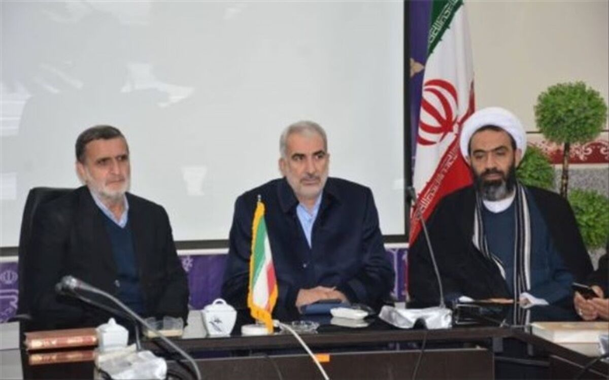 بررسی مسائل و مشکلات مدارس خمینی‌شهر با حضور وزیر آموزش و پرورش