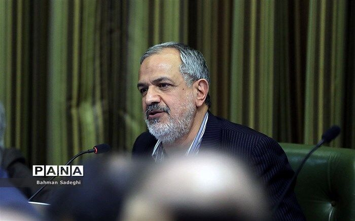 حمایت تمام قداحمد مسجد جامعی از علی دایی و رسول خادم
