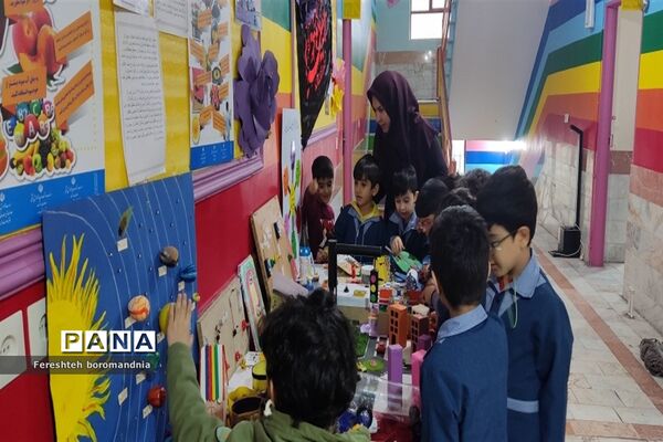 برپایی نمایشگاه کتاب و دست سازه‌های دانش‌آموزی در دبستان نیکان ملارد