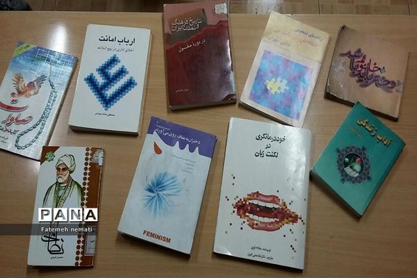 دومین نشست کتاب‌خوان در دبیرستان شایستگان ملارد