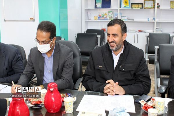 جلسه هم‌اندیشی معاونت آموزش ابتدایی اداره‌کل آموزش و پرورش استان بوشهر