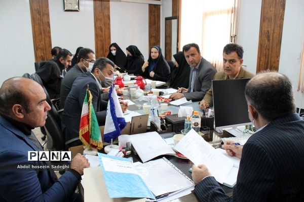 جلسه هم‌اندیشی معاونت آموزش ابتدایی اداره‌کل آموزش و پرورش استان بوشهر