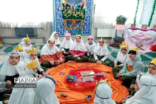 جشن حفظ سوره‌های قرآن کریم دانش‌آموزان آموزشگاه الله‌اکبر اسلامشهر