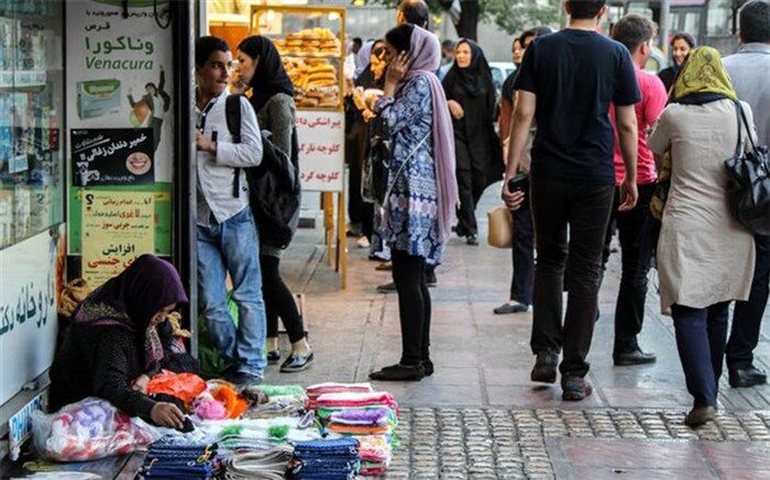 برخورد سلبی با دست‌فروشان نادرست است