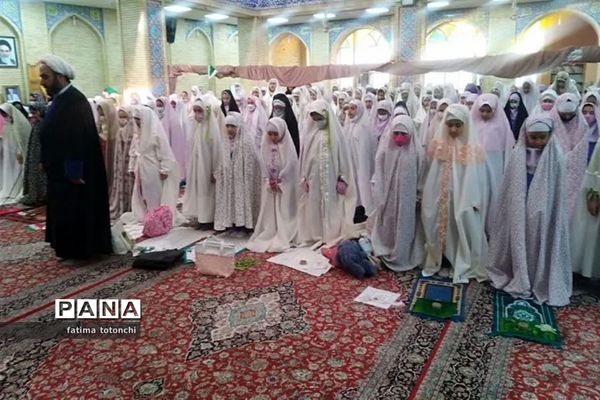 برگزاری اجلاسیه نماز  دانش آموزان دختر دبستانی ناحیه 3 شیراز