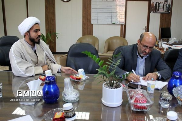 جلسه شورای هماهنگی تشکل‌های دانش‌آموزی استان بوشهر