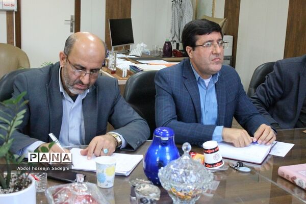 جلسه شورای هماهنگی تشکل‌های دانش‌آموزی استان بوشهر